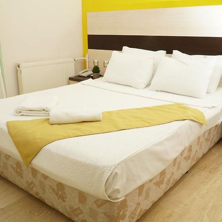 R+ Hotel By Rooms Cesme Bagian luar foto