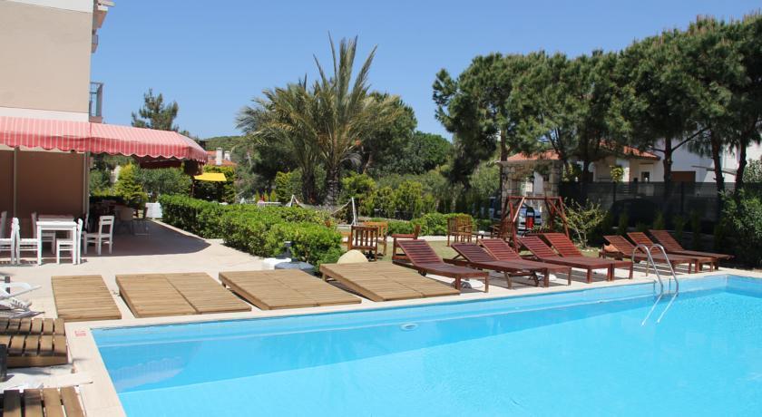 R+ Hotel By Rooms Cesme Bagian luar foto