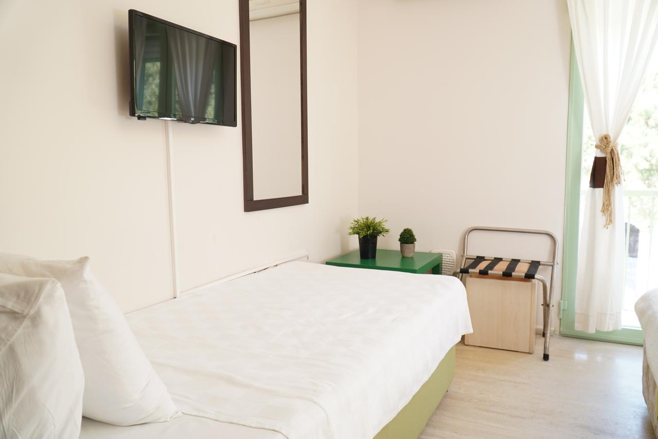 R+ Hotel By Rooms Cesme Bagian luar foto