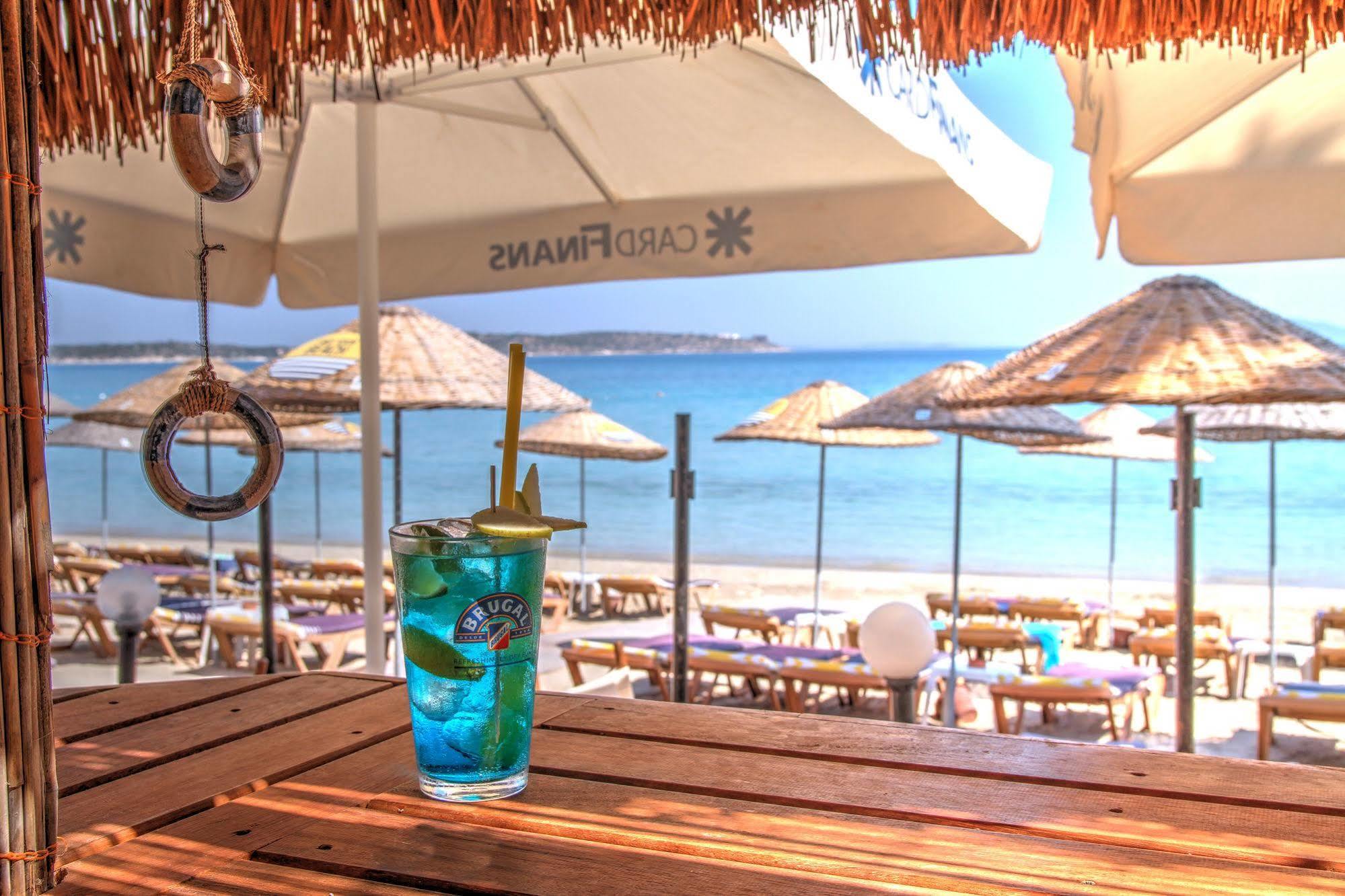 R+ Hotel By Rooms Cesme Bagian luar foto