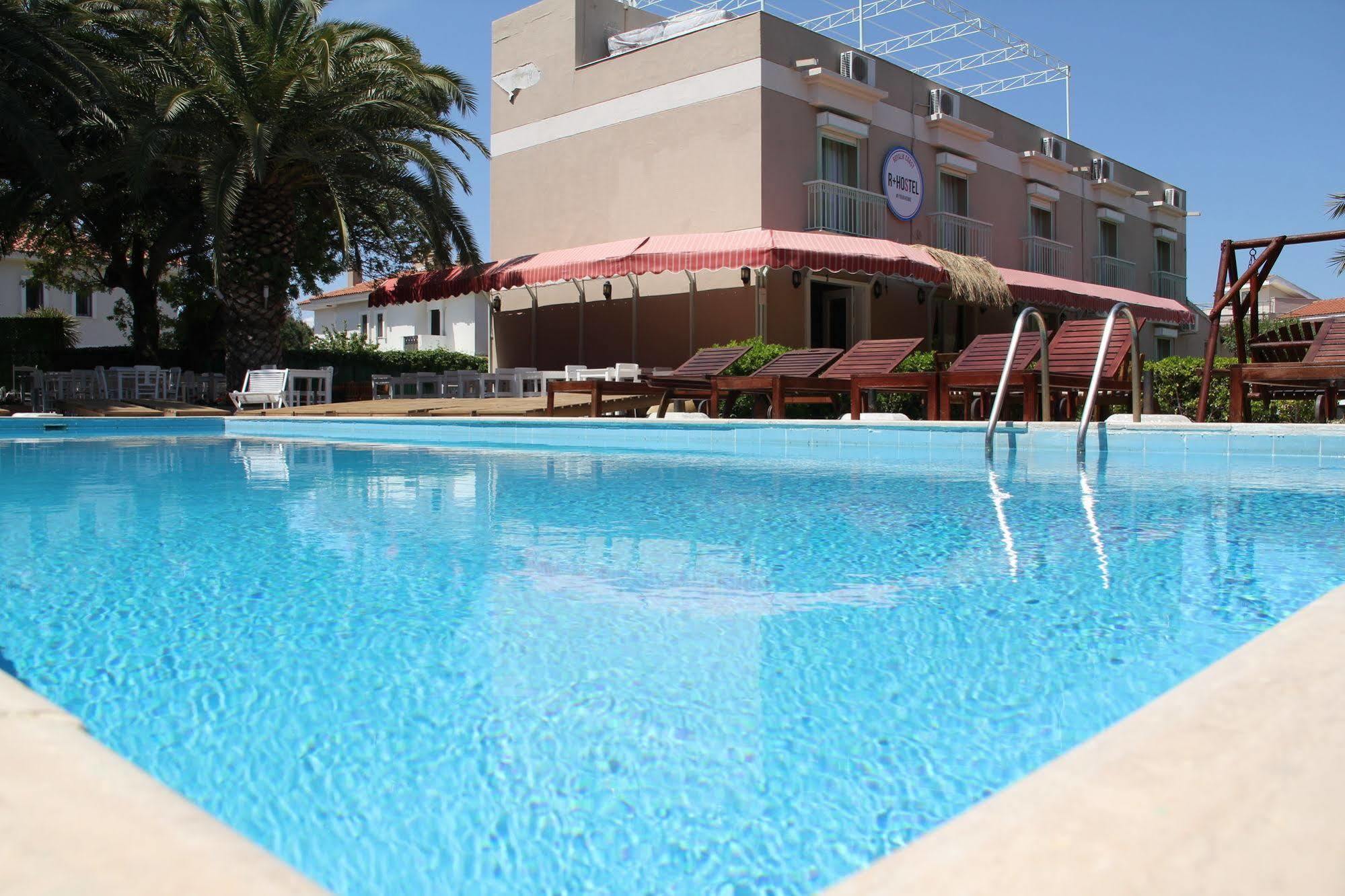 R+ Hotel By Rooms Cesme Bagian luar foto